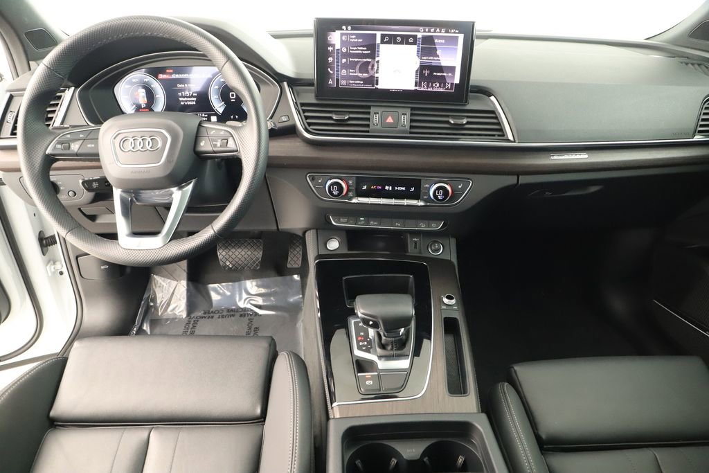 Certified 2025 Audi Q5 e Premium Plus w/ Premium Plus Package image 18