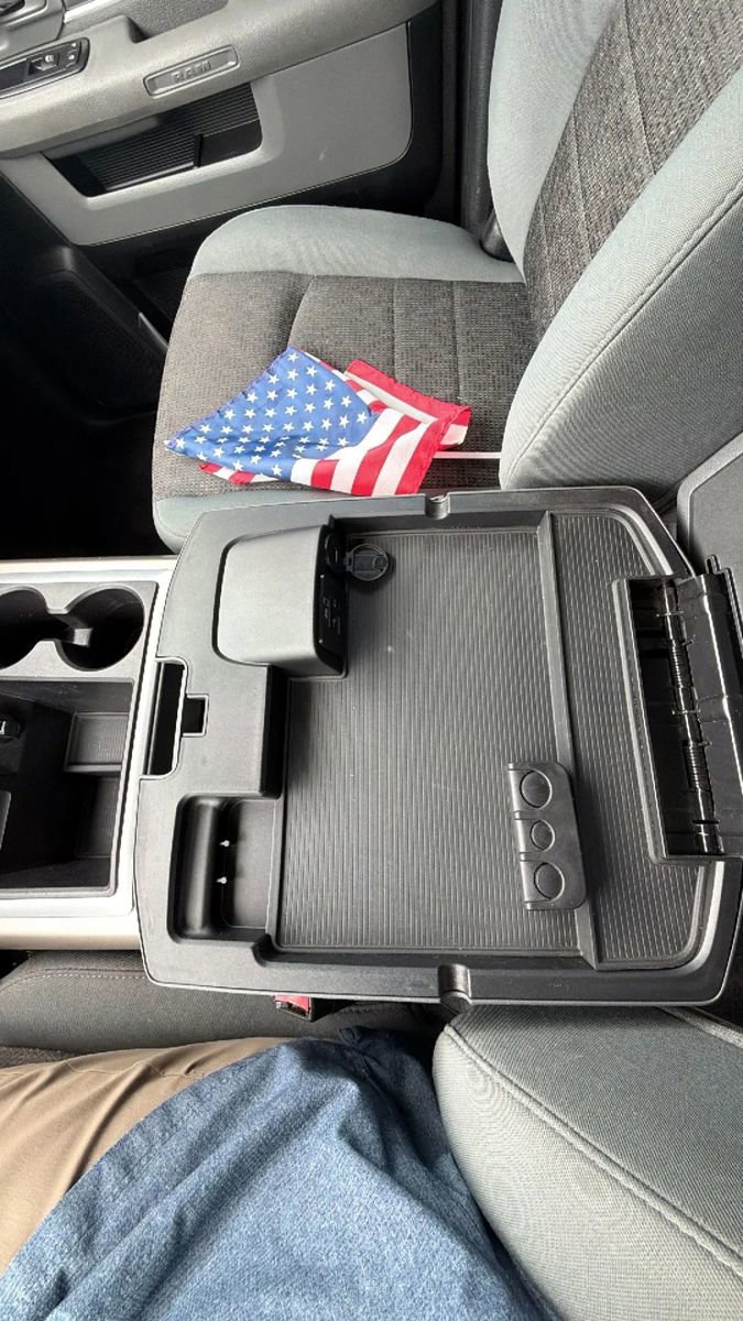 Used 2014 RAM 3500 Big Horn image 21