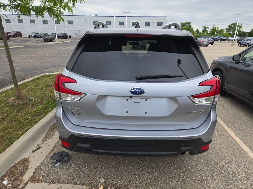 Certified 2024 Subaru Forester Premium AWD/4WD image 5