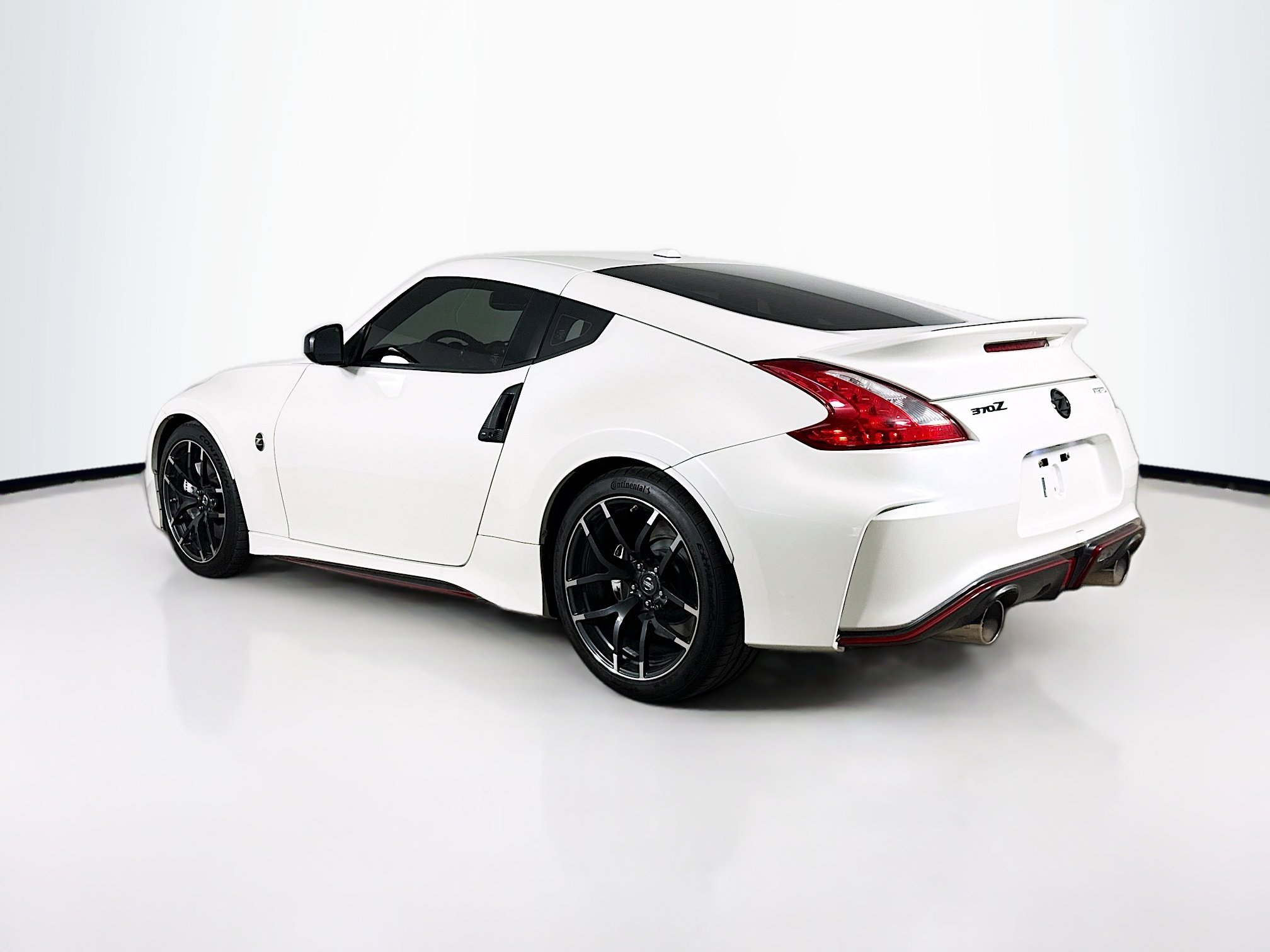 Used 2015 Nissan 370Z NISMO image 27