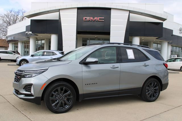 Used 2023 Chevrolet Equinox RS w/ RS Leather Package image 28