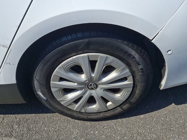 Used 2019 Toyota Prius LE FWD image 9