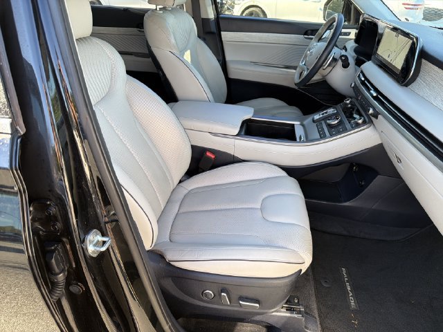 Used 2023 Hyundai Palisade Calligraphy AWD/4WD image 16