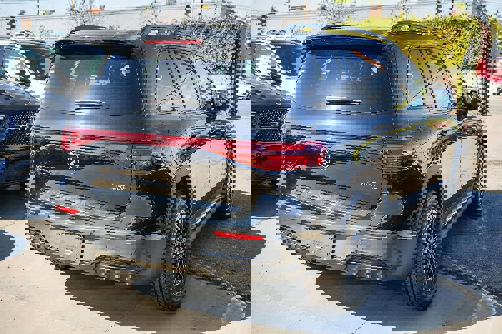 New 2024 Mercedes-Benz EQB 300 4MATIC image 4