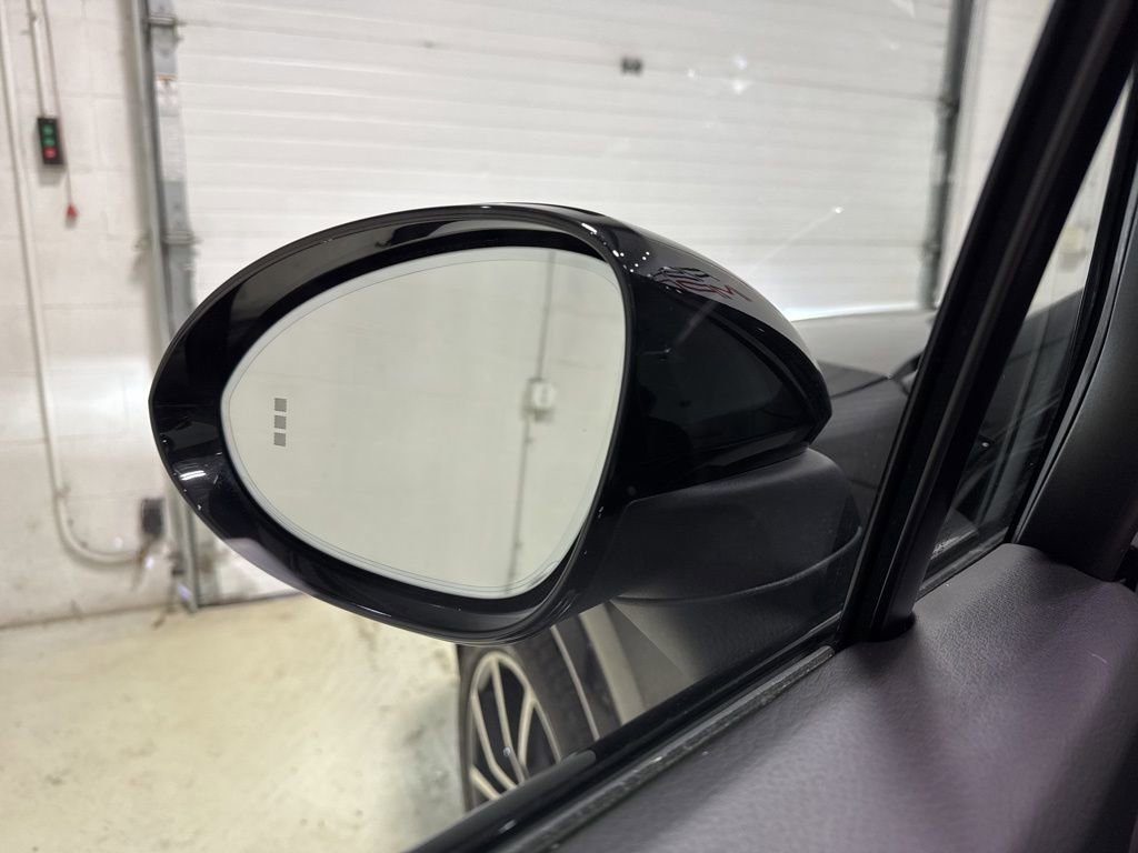 Used 2023 Porsche Cayenne w/ Premium Package AWD/4WD image 13