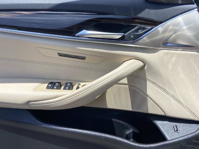 Used 2022 BMW 530i RWD image 19