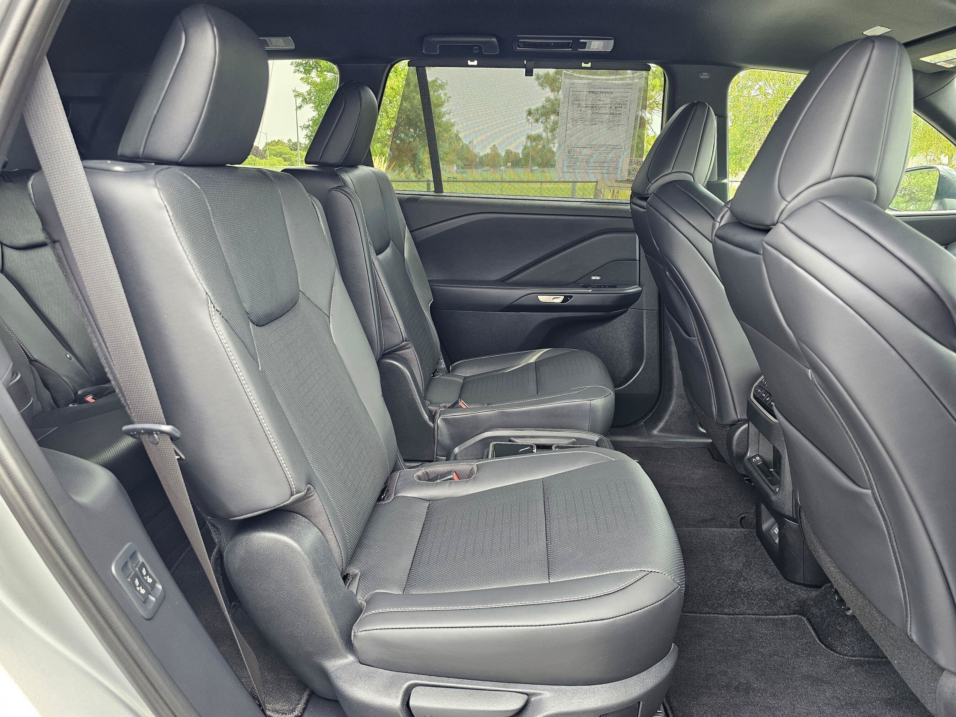 Used 2026 Lexus TX 500h AWD w/ Technology Package image 12