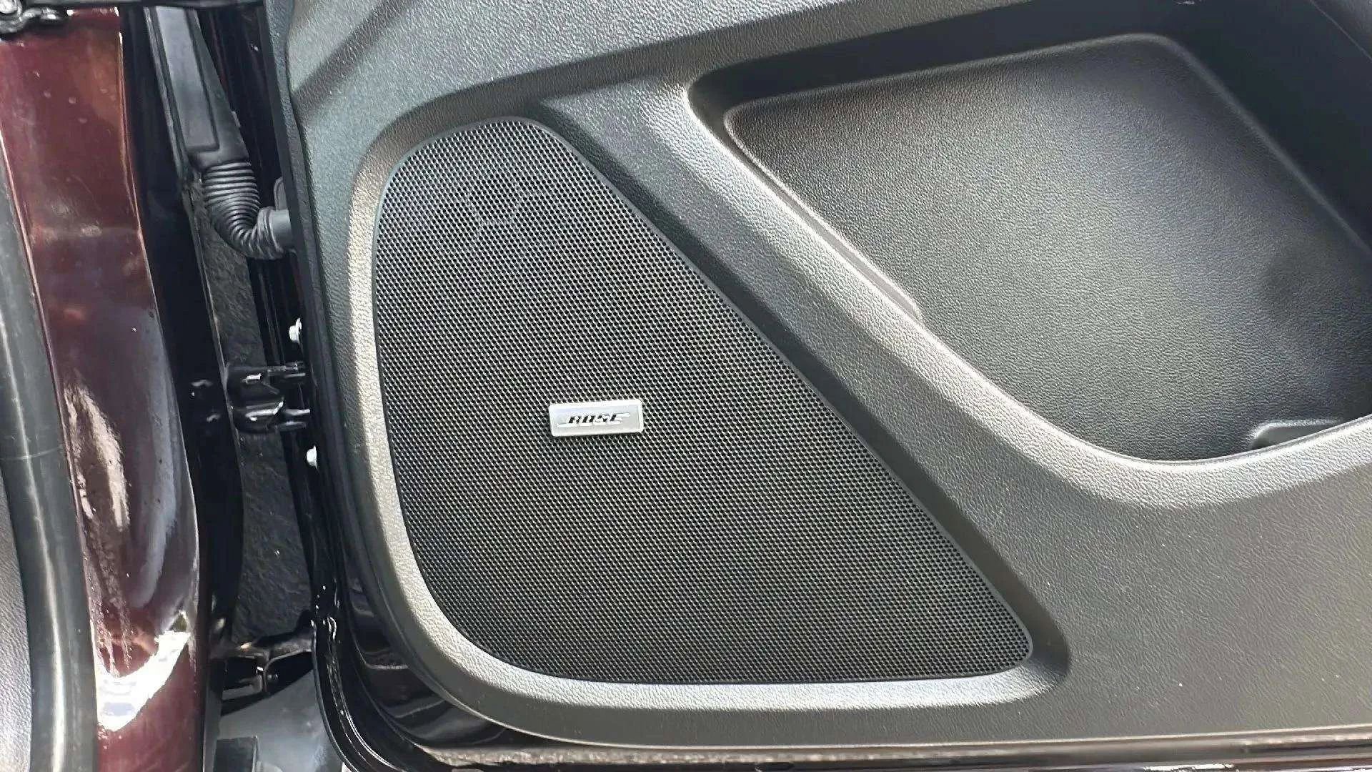 Used 2021 Chevrolet Traverse LT w/ LT Premium Package image 22