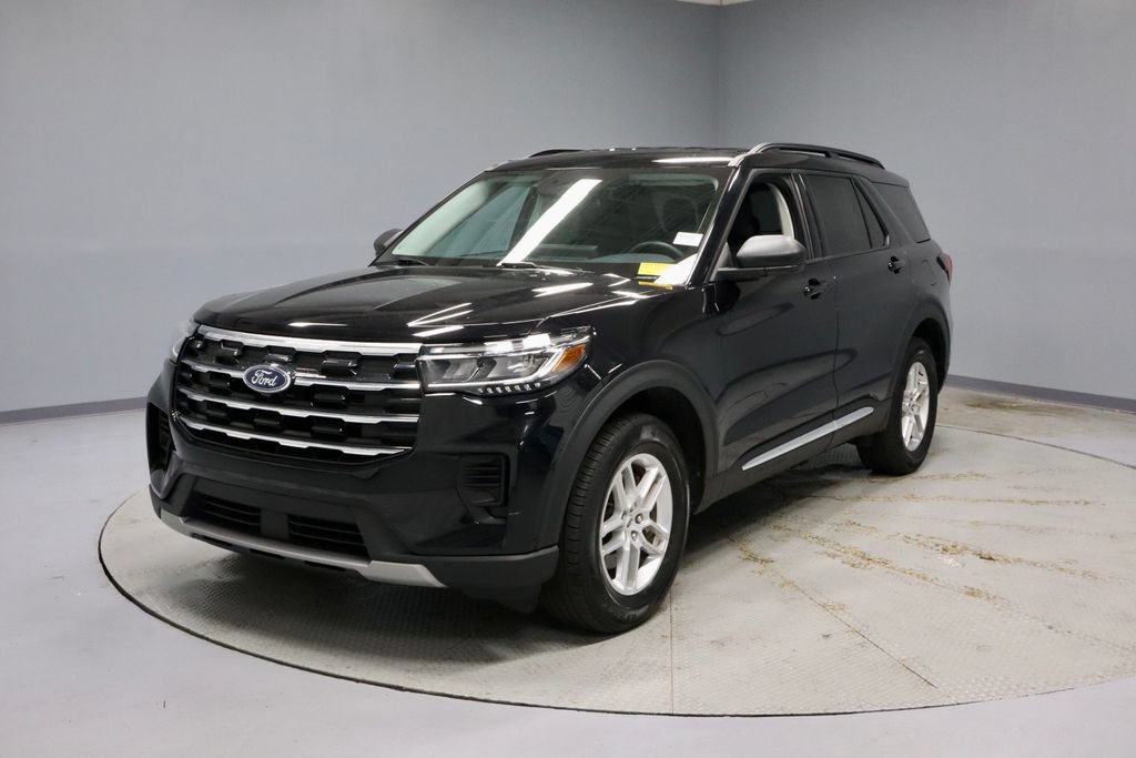 Used 2025 Ford Explorer Active AWD/4WD image 7