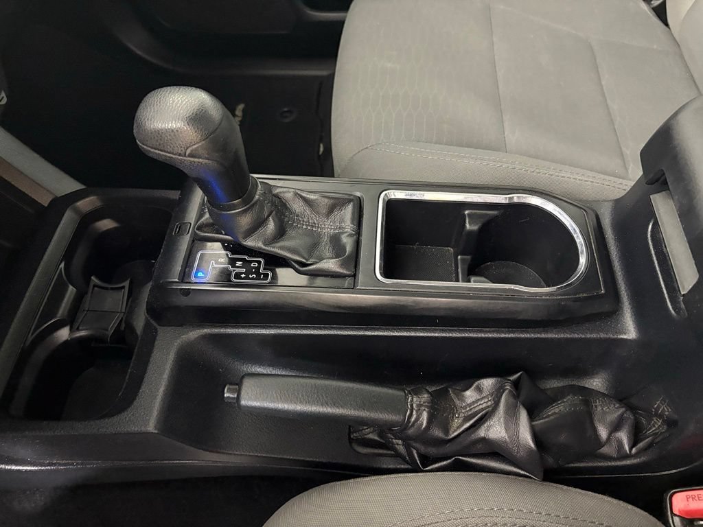 Used 2018 Toyota Tacoma SR w/ SR Convenience Package AWD/4WD image 31