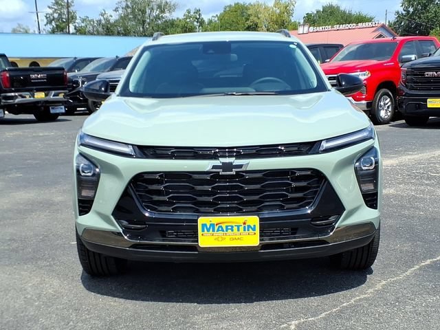 New 2026 Chevrolet Trax ACTIV FWD image 2