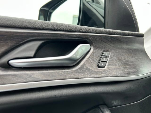 Used 2023 Jeep Grand Cherokee Limited w/ Luxury Tech Group II image 30