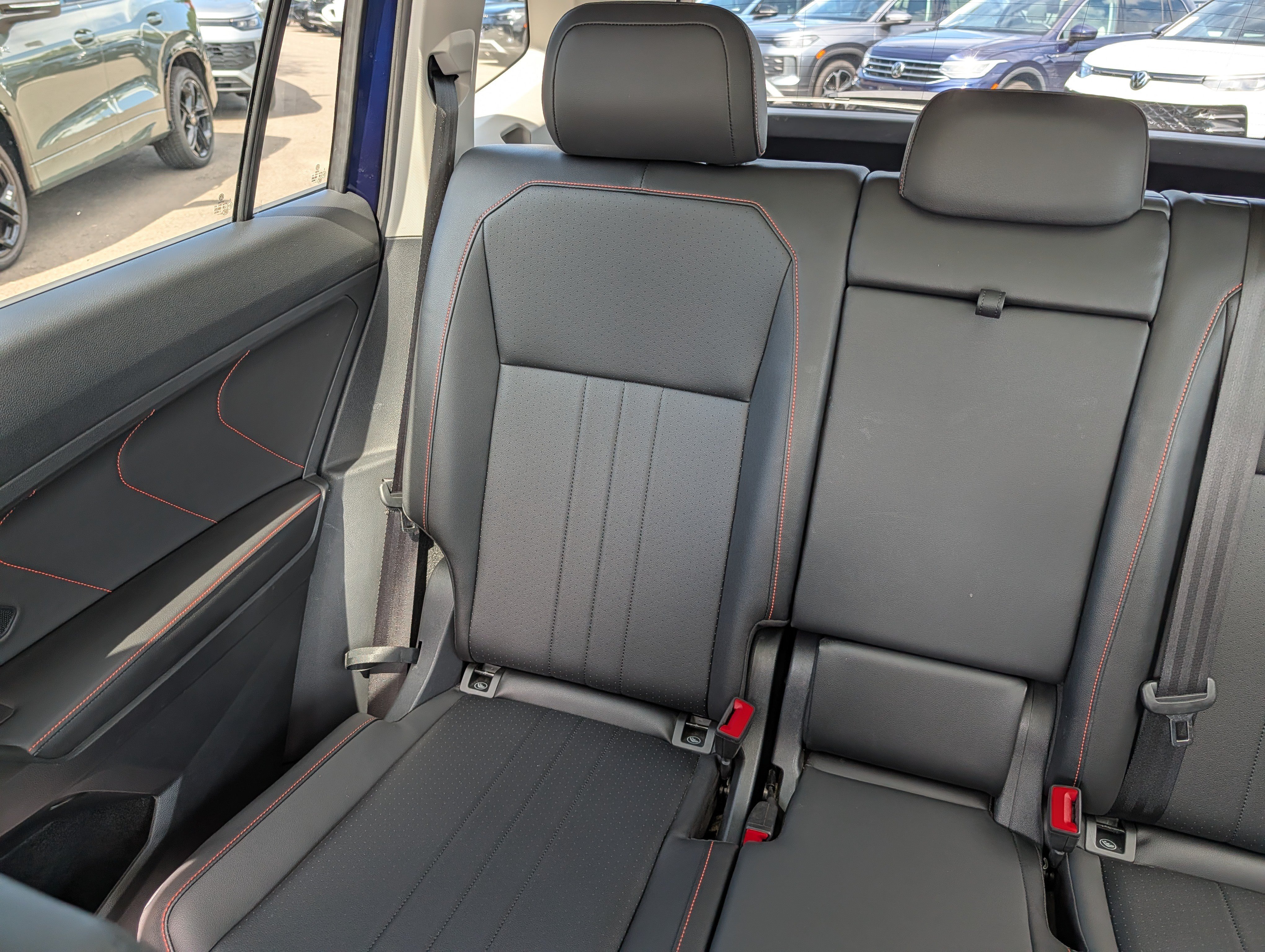 Certified 2024 Volkswagen Tiguan Wolfsburg Edition w/ Panoramic Sunroof Package AWD/4WD image 11