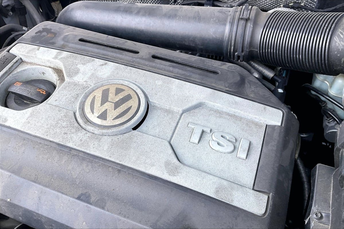 Used 2013 Volkswagen Tiguan SE FWD image 32
