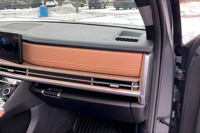 Used 2025 Hyundai Santa Fe Limited image 16