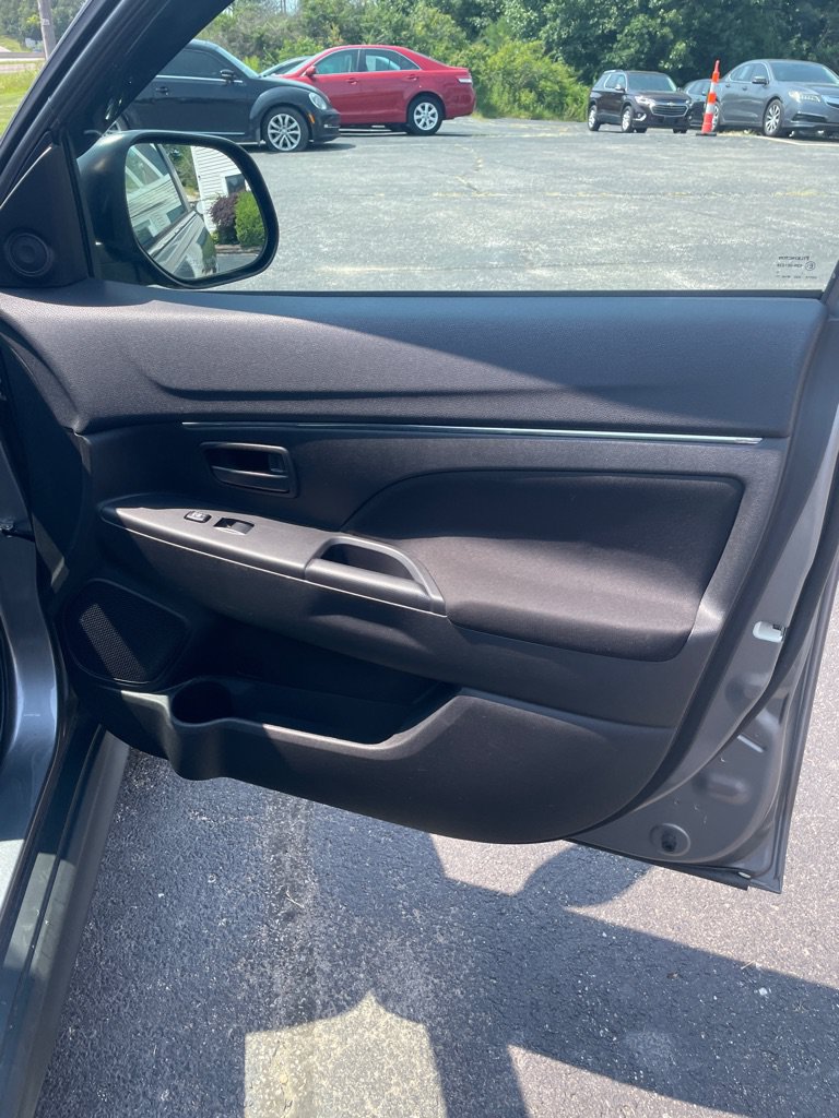 Used 2015 Mitsubishi Outlander Sport ES FWD image 21