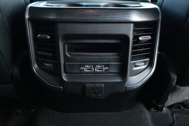 Used 2024 RAM 1500 Laramie RWD image 31