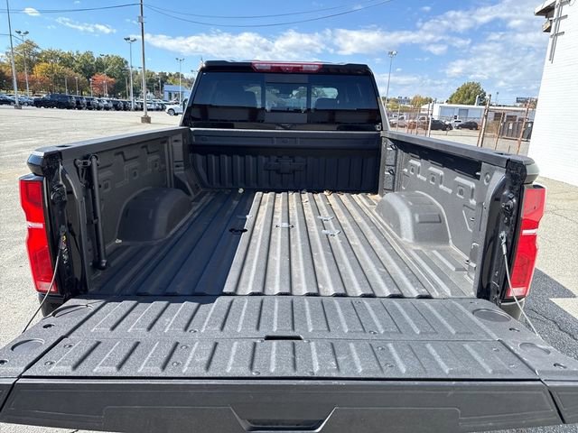Certified 2025 Chevrolet Silverado 2500 High Country w/ Technology Package image 14