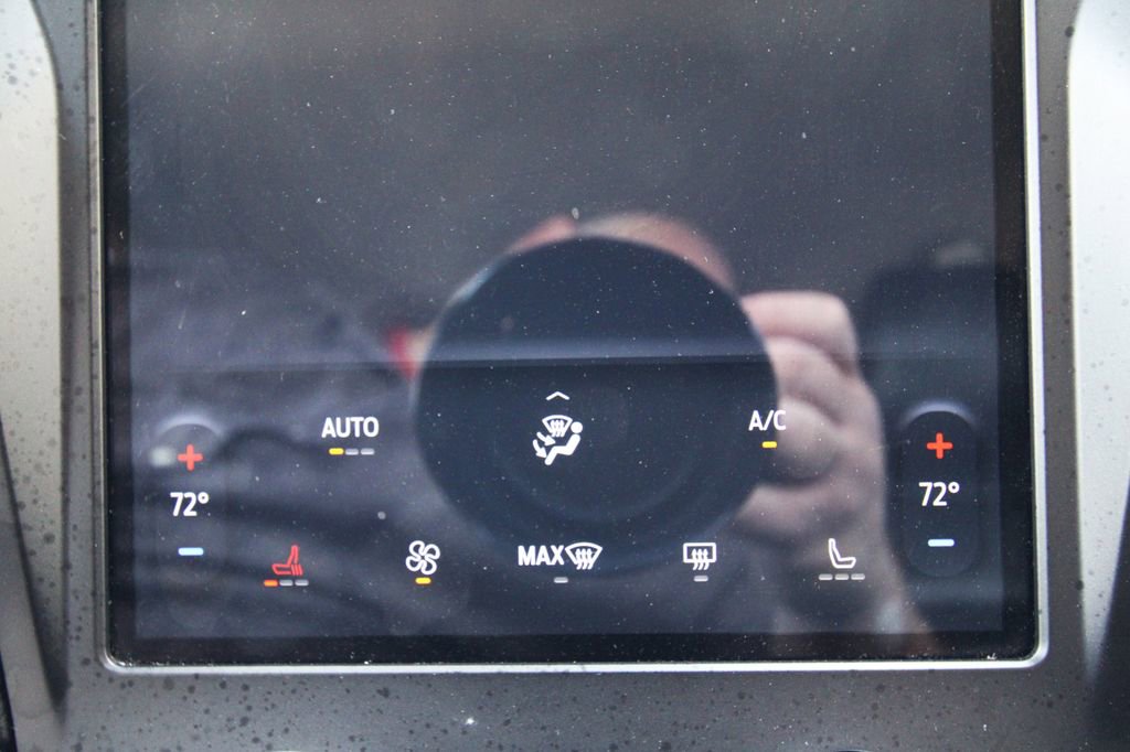 Used 2024 Ford Edge SEL image 28