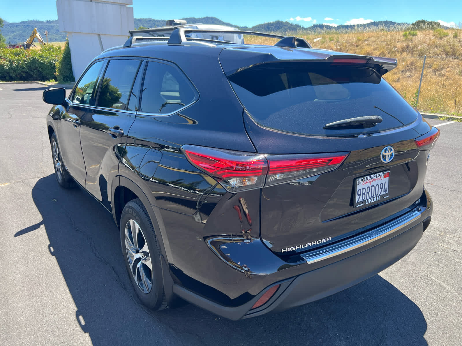 Used 2022 Toyota Highlander XLE AWD/4WD image 8