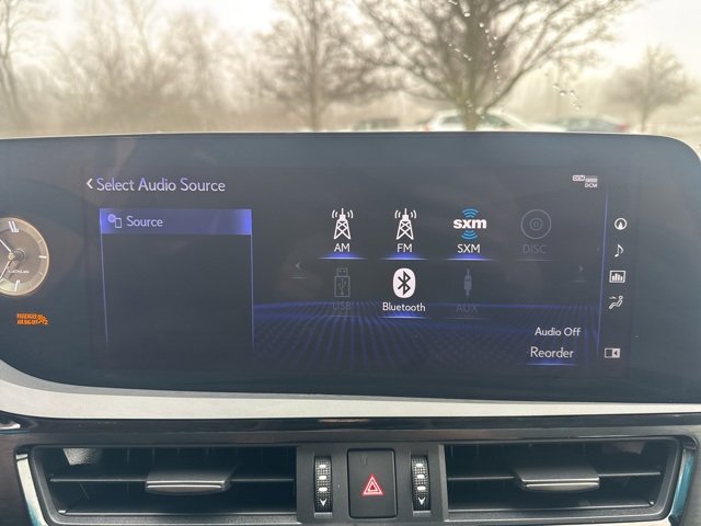 Used 2022 Lexus ES 300h w/ Luxury Package image 24