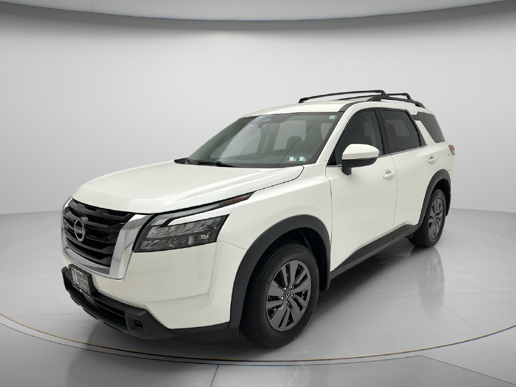 Used 2024 Nissan Pathfinder SV AWD/4WD image 3
