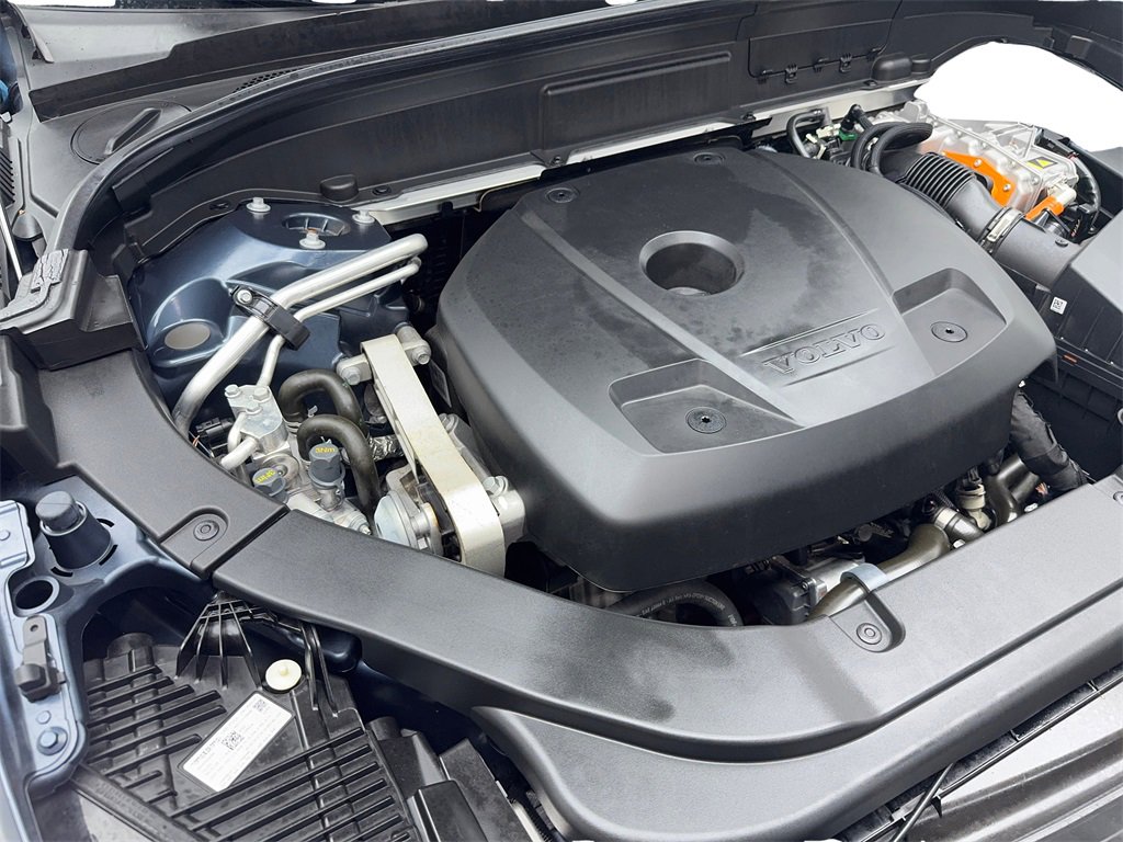 Used 2025 Volvo XC60 T8 Plus w/ Protection Package Premier image 56