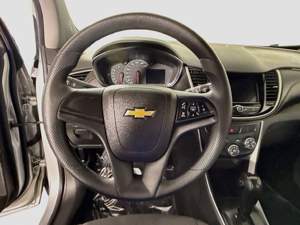 Used 2019 Chevrolet Trax LS FWD image 12
