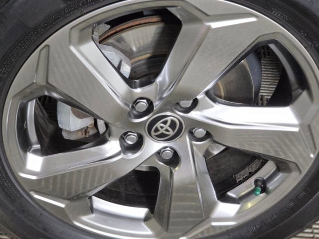 Used 2020 Toyota RAV4 Limited image 11