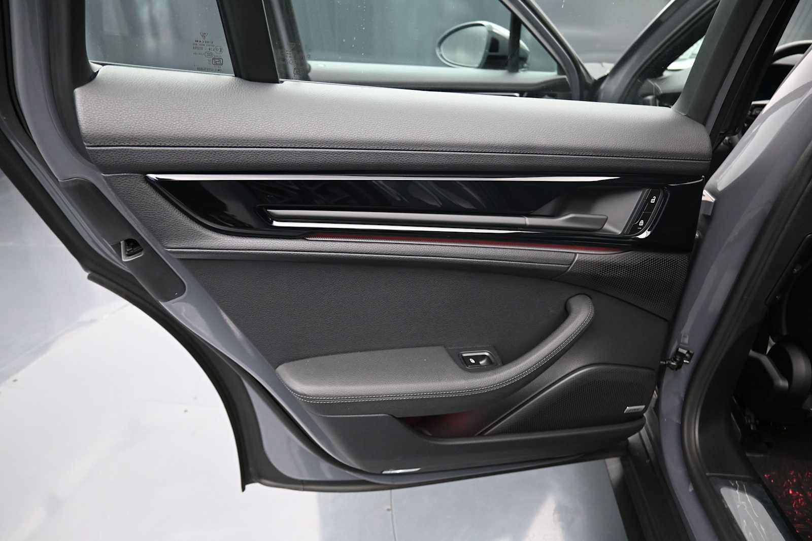 New 2026 Porsche Panamera RWD image 19
