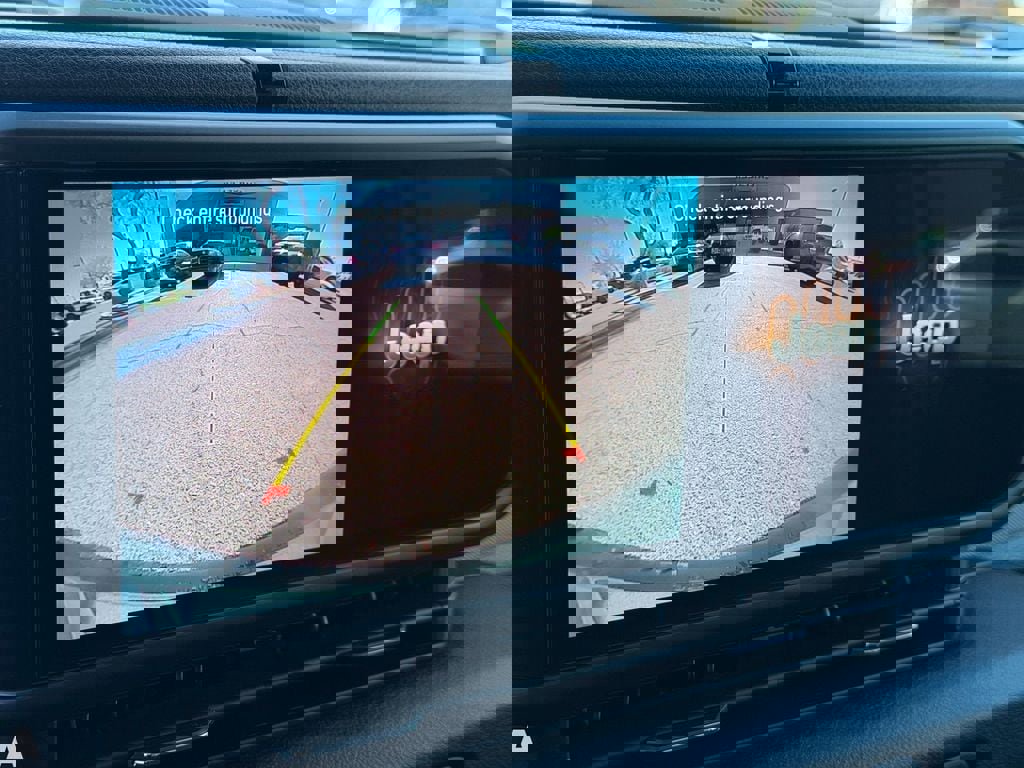 Used 2025 Jeep Wrangler Sport S image 27