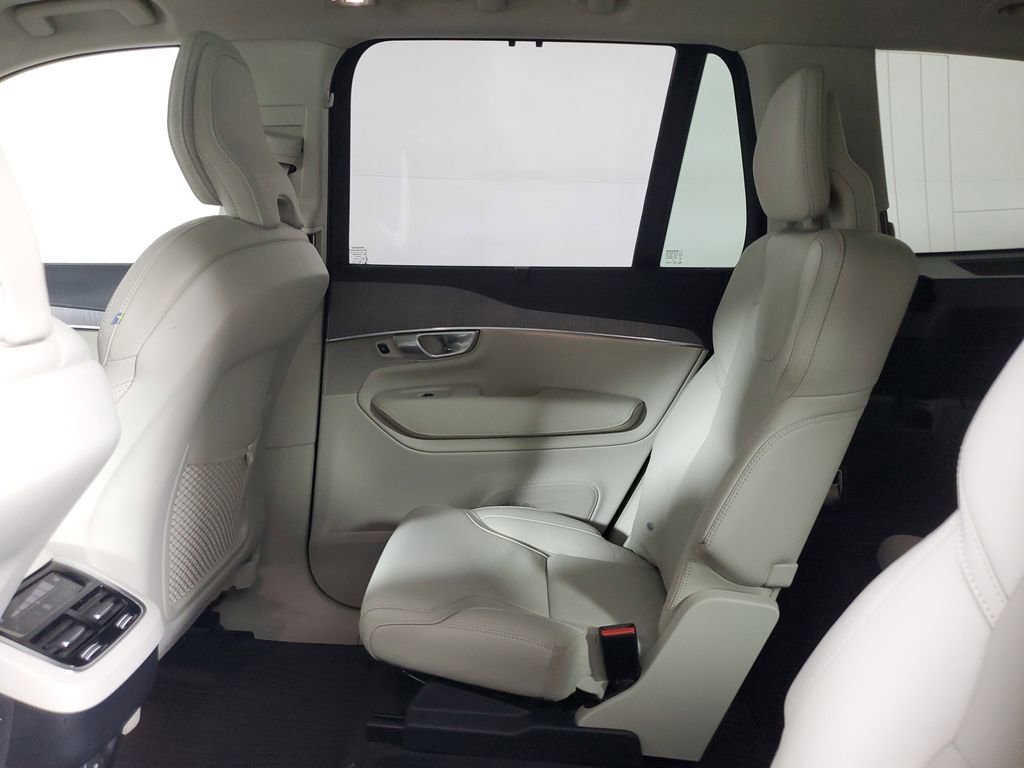 Certified 2024 Volvo XC90 B6 Ultimate w/ Protection Package Premier image 14