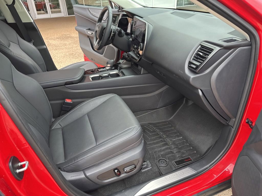 Used 2024 Lexus NX 250 FWD w/ Towing Package (2000 Lbs) image 20