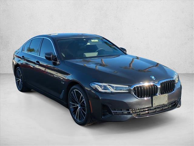 Used 2023 BMW 530e w/ Convenience Package RWD image 3