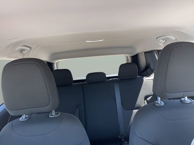 Used 2023 Jeep Renegade Latitude AWD/4WD image 28