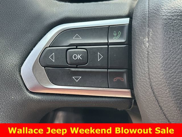 Used 2025 Jeep Compass Latitude w/ Sun & Sound Group image 25