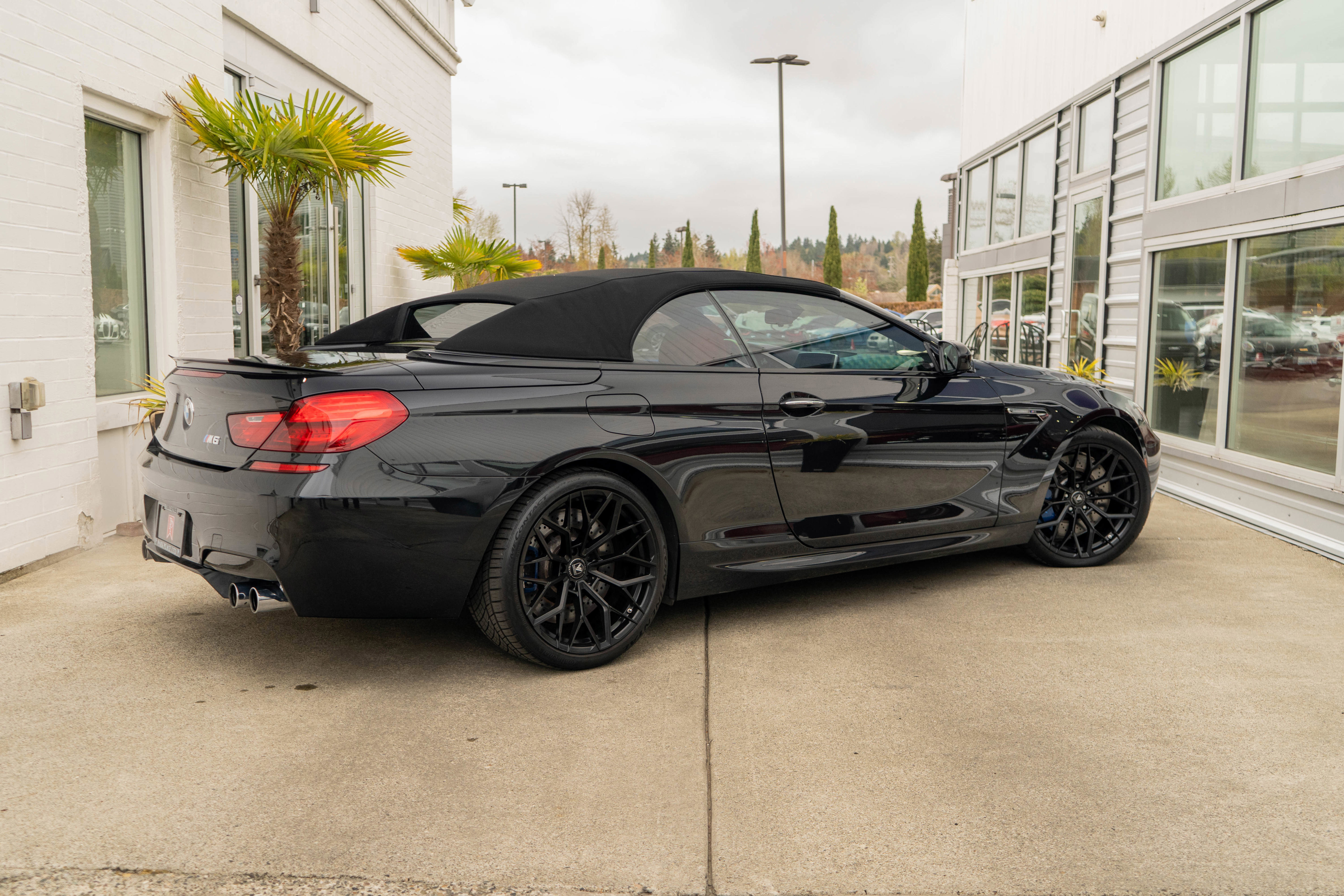 Used 2014 BMW M6 Convertible RWD image 9