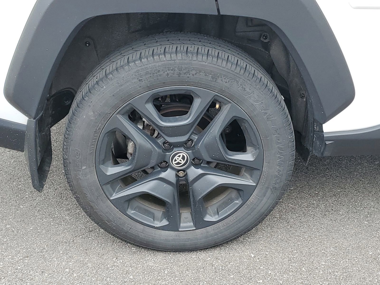 Used 2024 Toyota RAV4 Adventure w/ Convenience Package image 5