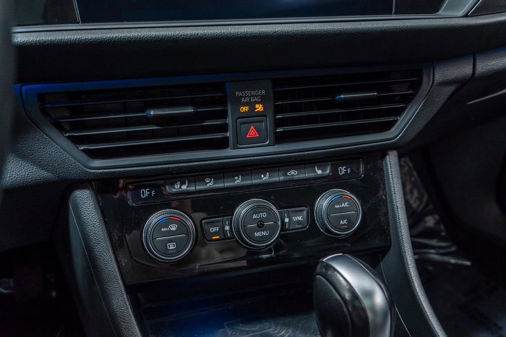 Used 2020 Volkswagen Jetta SEL FWD image 18