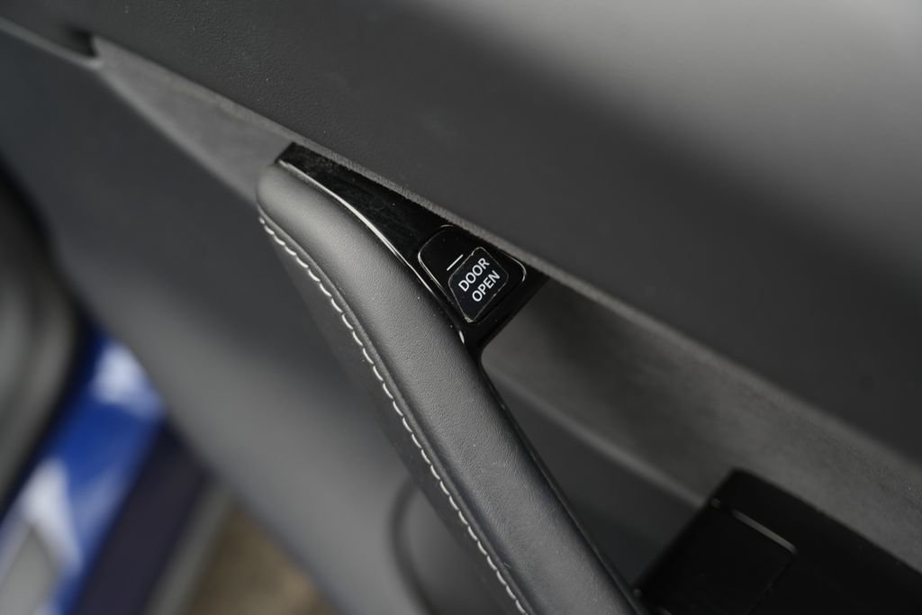 Used 2020 Tesla Model Y Performance image 38