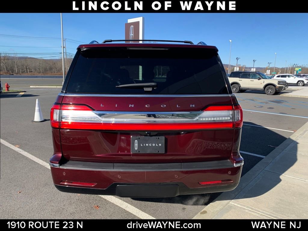 Used 2021 Lincoln Navigator Reserve w/ Luxury Package image 4