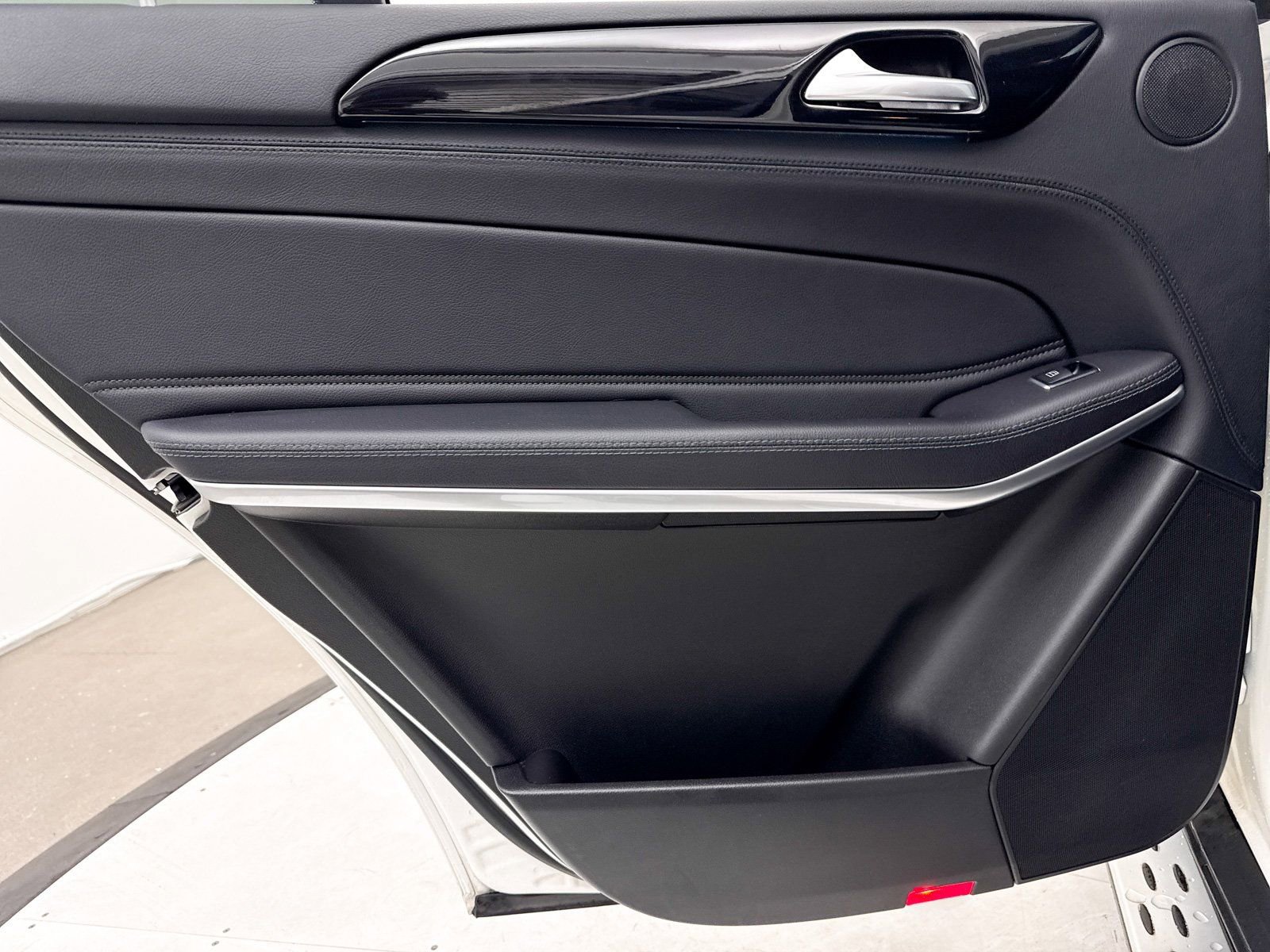 Used 2019 Mercedes-Benz GLS 550 4MATIC image 31