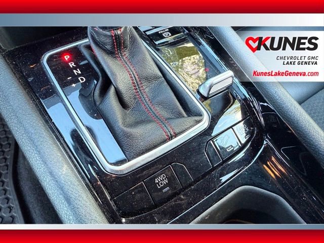 Used 2025 Jeep Compass Trailhawk image 28