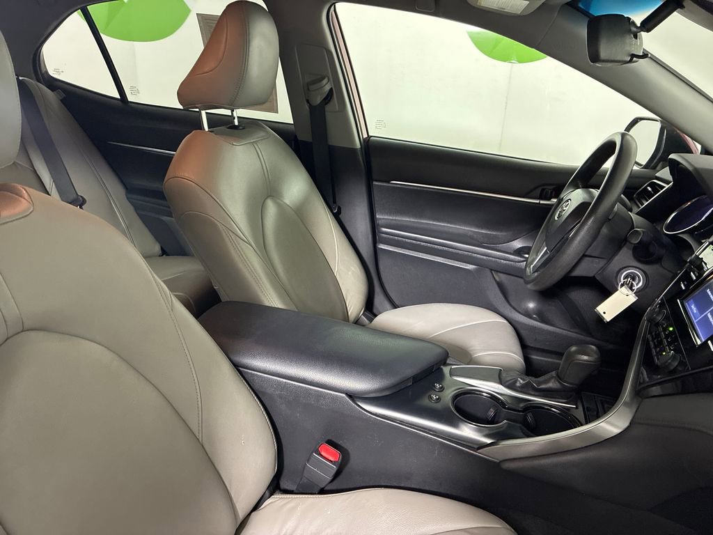 Used 2019 Toyota Camry LE image 27