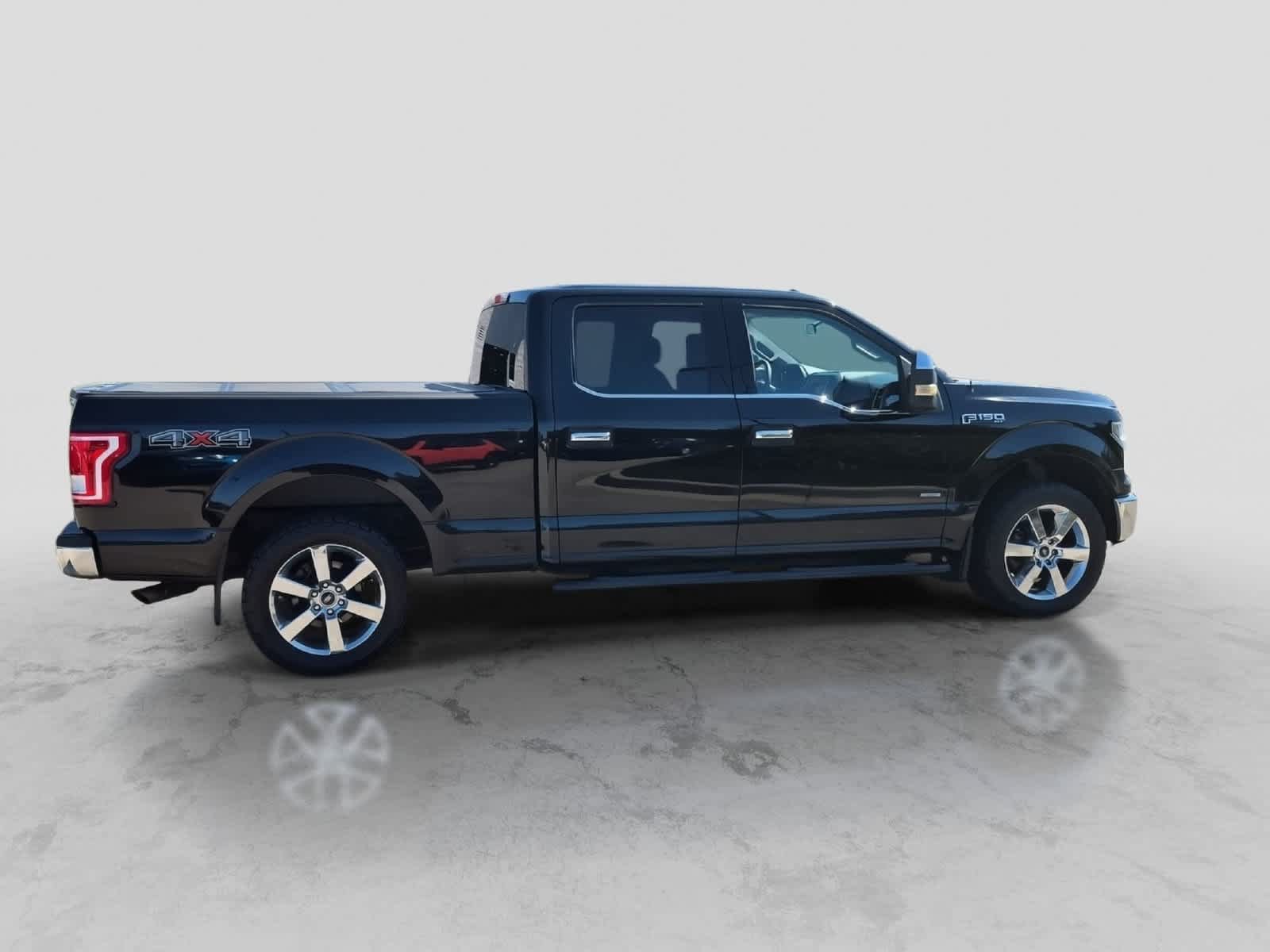 Used 2017 Ford F150 XLT w/ Trailer Tow Package AWD/4WD image 9