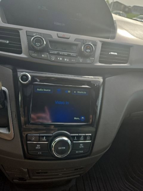Used 2016 Honda Odyssey Touring Elite image 20