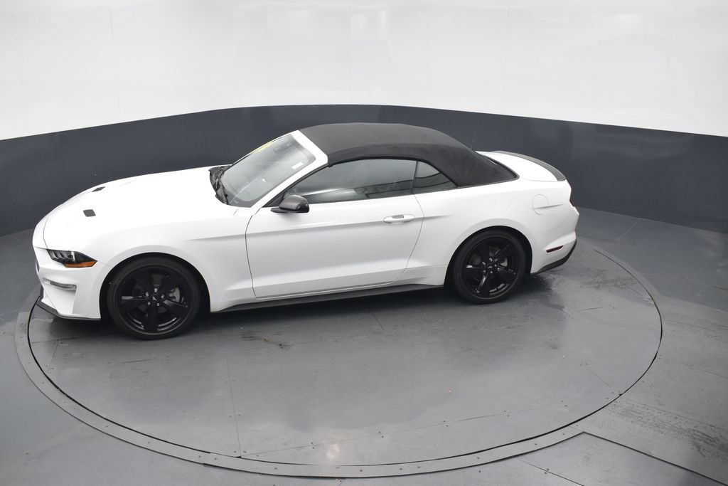 Used 2021 Ford Mustang Convertible w/ Equipment Group 101A RWD image 32