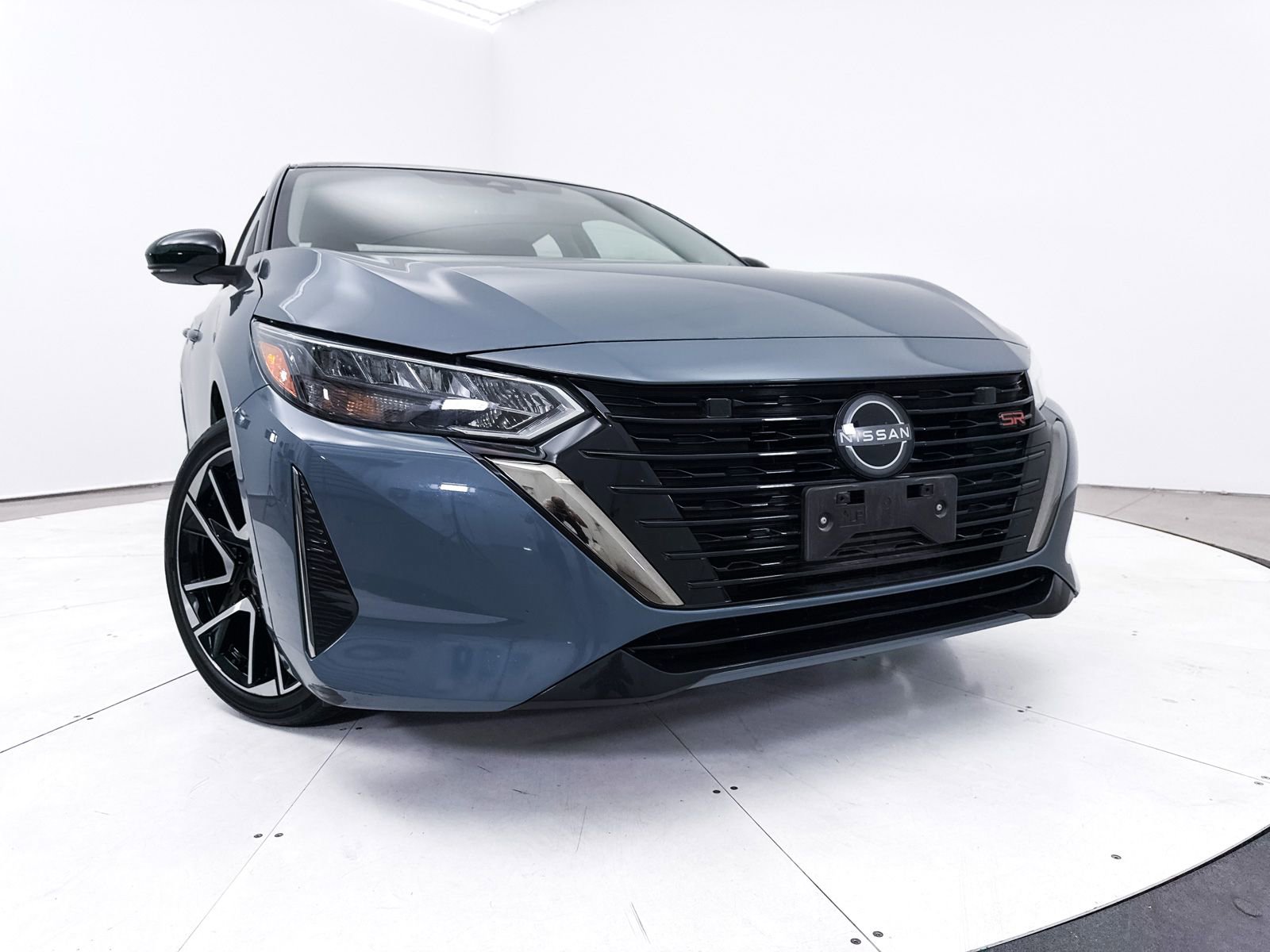 Used 2024 Nissan Sentra SR w/ Trunk Package image 5