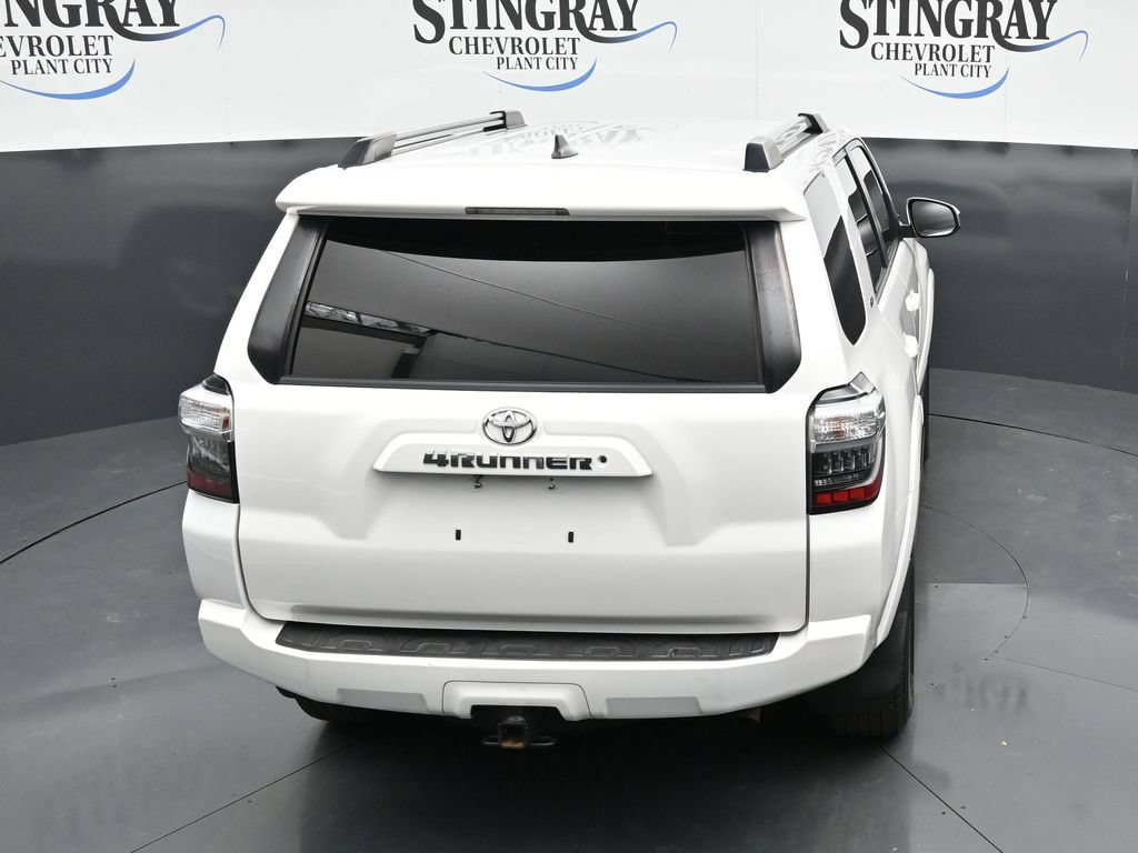 Used 2020 Toyota 4Runner SR5 AWD/4WD image 23