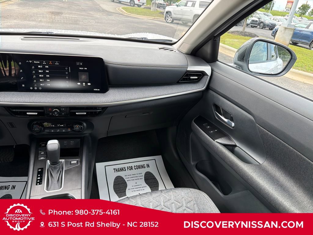 Certified 2026 Nissan Kicks SV FWD image 31